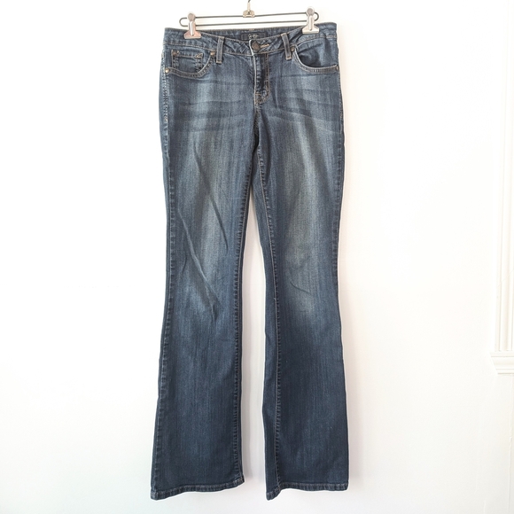 Jessica Simpson Rockin Curvy Boot Jeans (Lighter Than First Photo) Size 29 - Picture 4 of 14